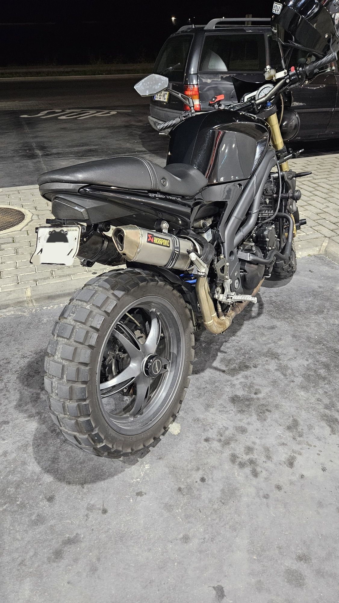 Triumph speed triple 1050