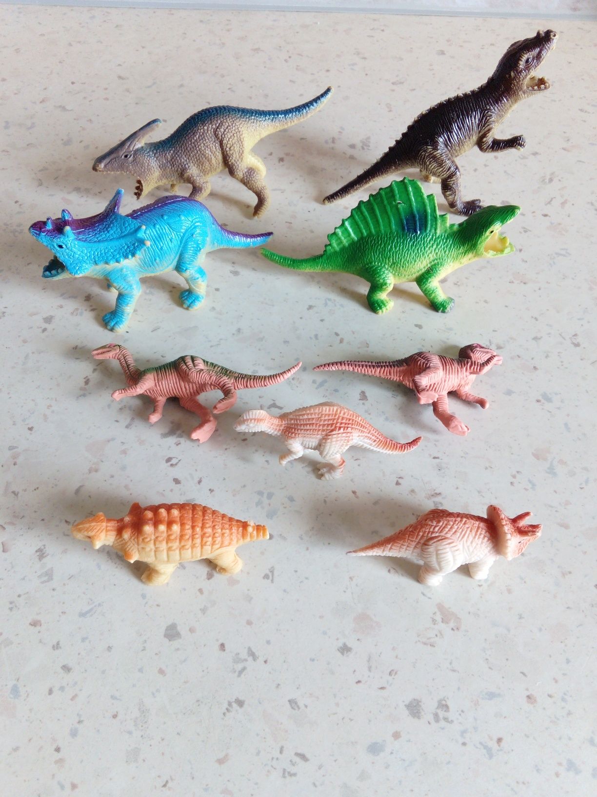 Игрушки Динозавры разные виды серии