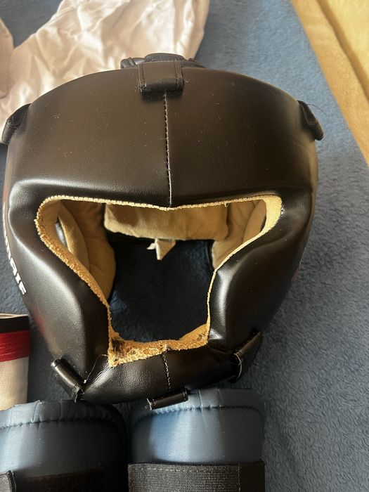 Спорядження для боротьби, рукопашний бій, шлем, рукавиці, кімоно, фути