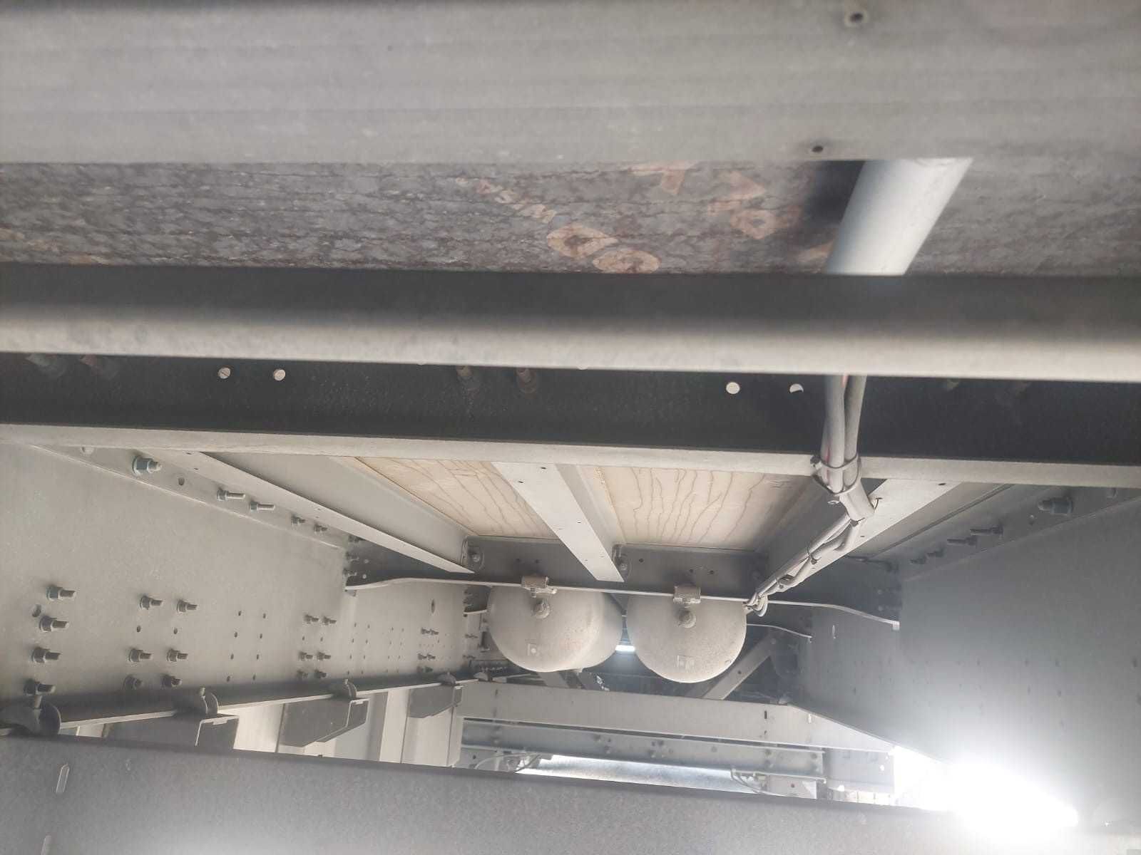 Semi-Reboque de Cortinas Schmitz