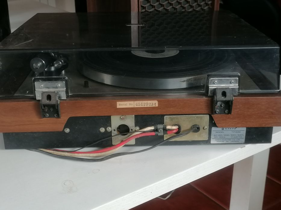 Gira Discos Sanyo TP 625