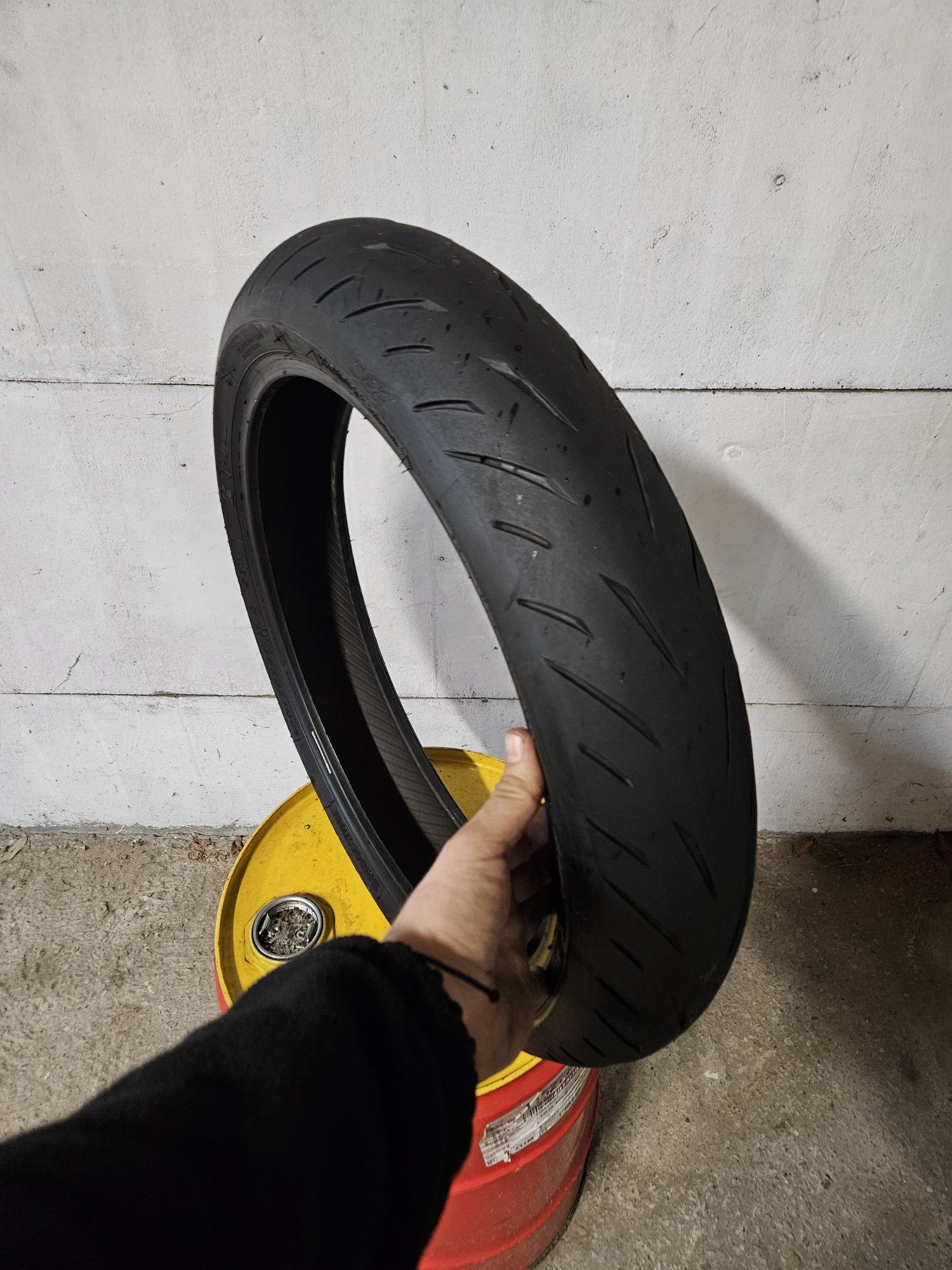 Bridgestone  Battlax Hypersport S22 120/70R17 Dot 3920 Nr.0373