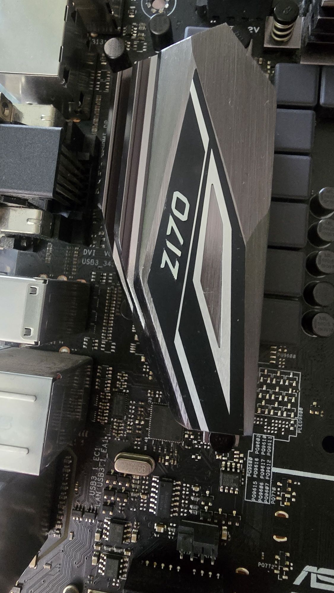 Płyta główna Asus Z170 pro gaming Aura + procesor i7 7700K 4x4,2GHz