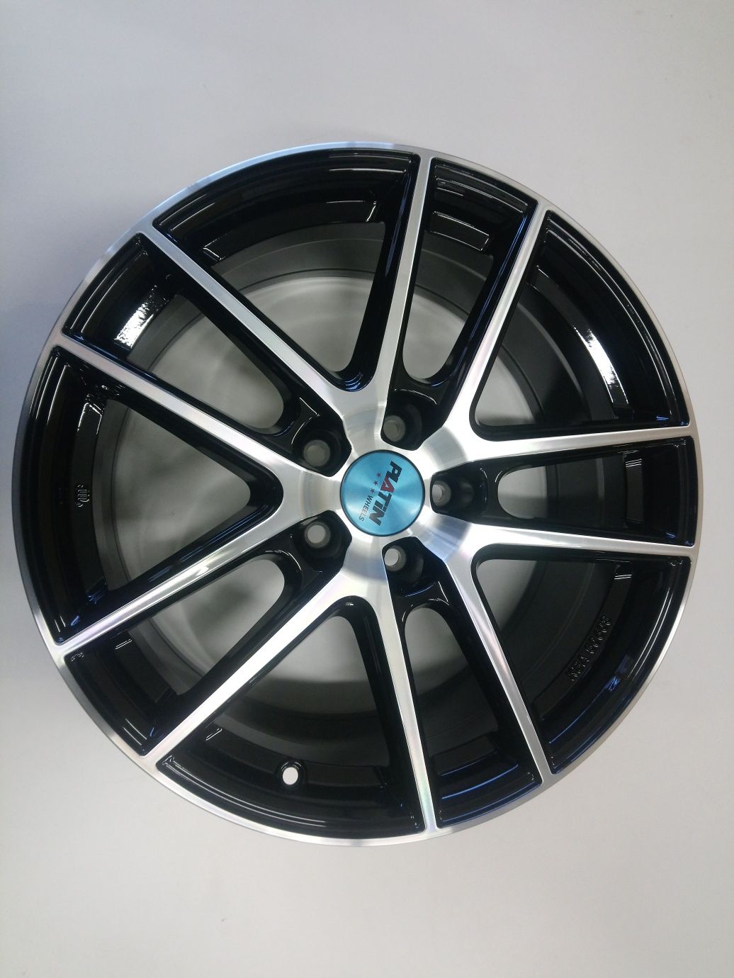 4 Felgi aluminiowe NOWE 18'' PLATIN 5X112