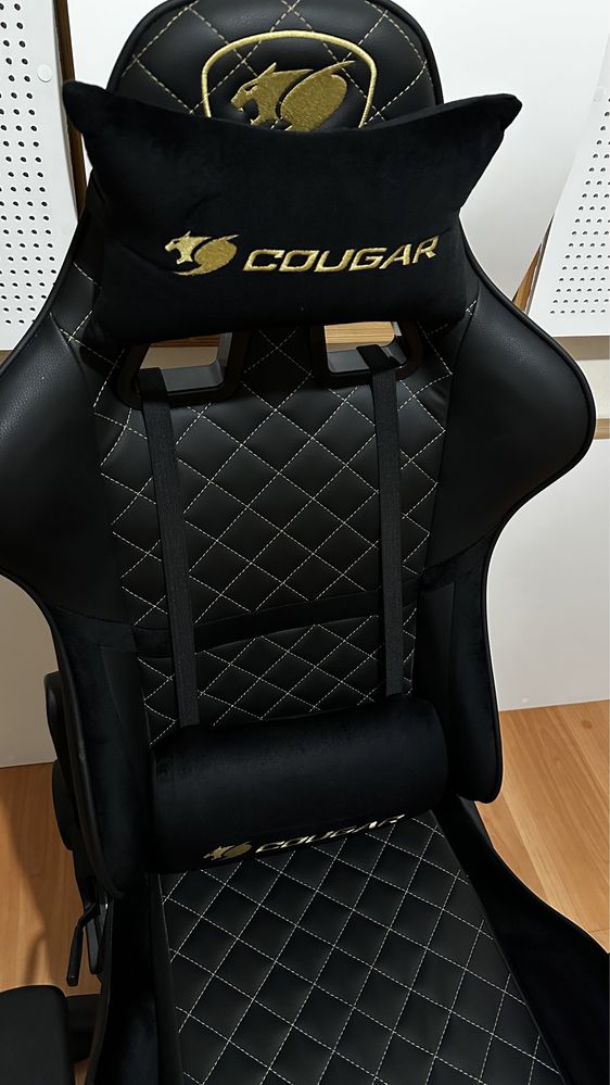 Компʼютерне крісло Cougar Armor One Royal