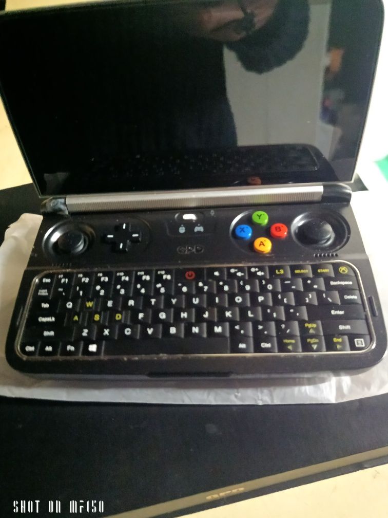 GPD Win2 PEÇAS funciona mas tem  (Fita  Do LCD CORTADO)