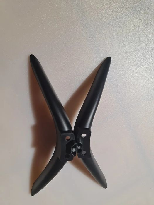 Универсальні ніжки для 32 "