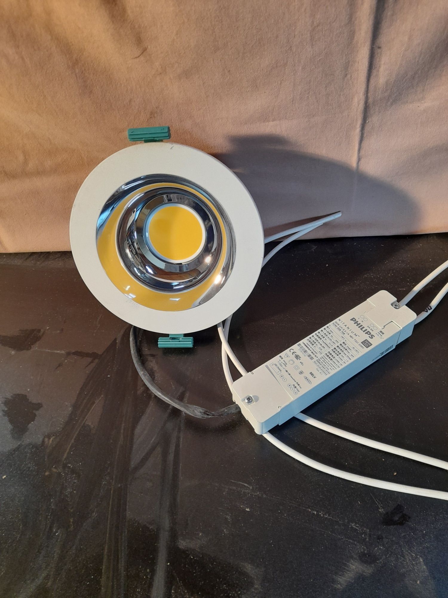 Sprzedam lampy Led philips  z demontażu