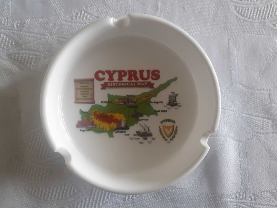 Popielniczka ceramiczna z Cypru