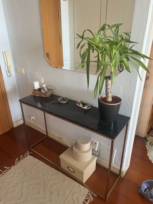 Consola entrada pedra