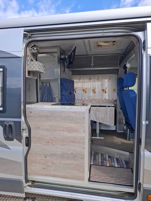 VENDO autocaravana impecável.