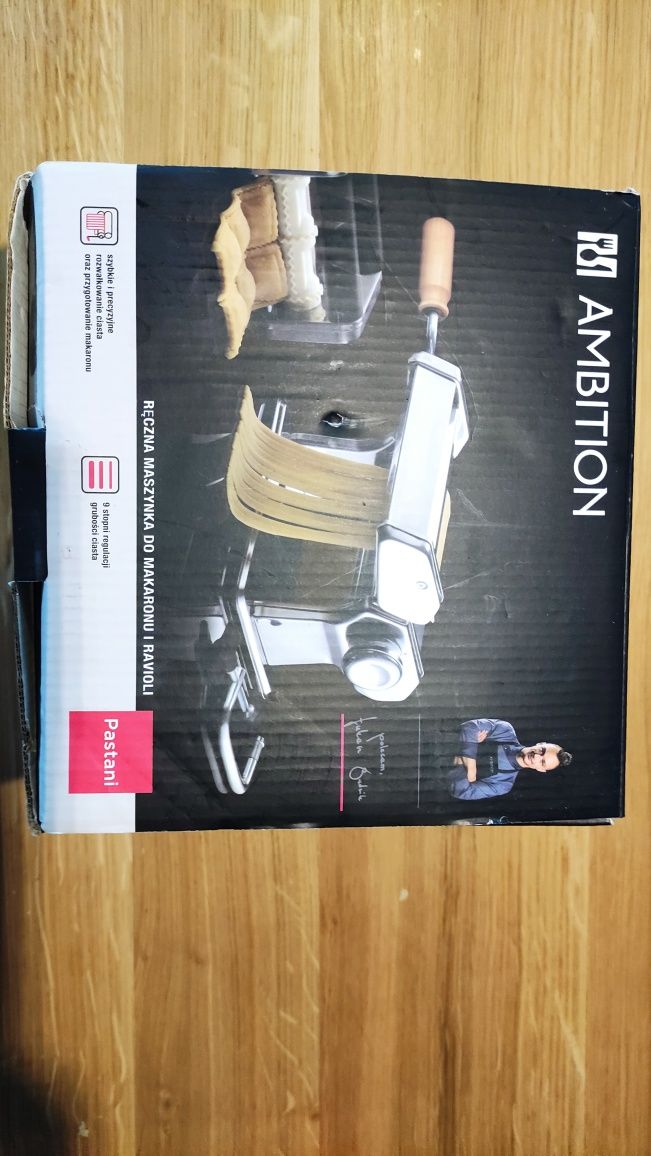 Ręczna maszynka do makaronu i  ravioli AMBITION