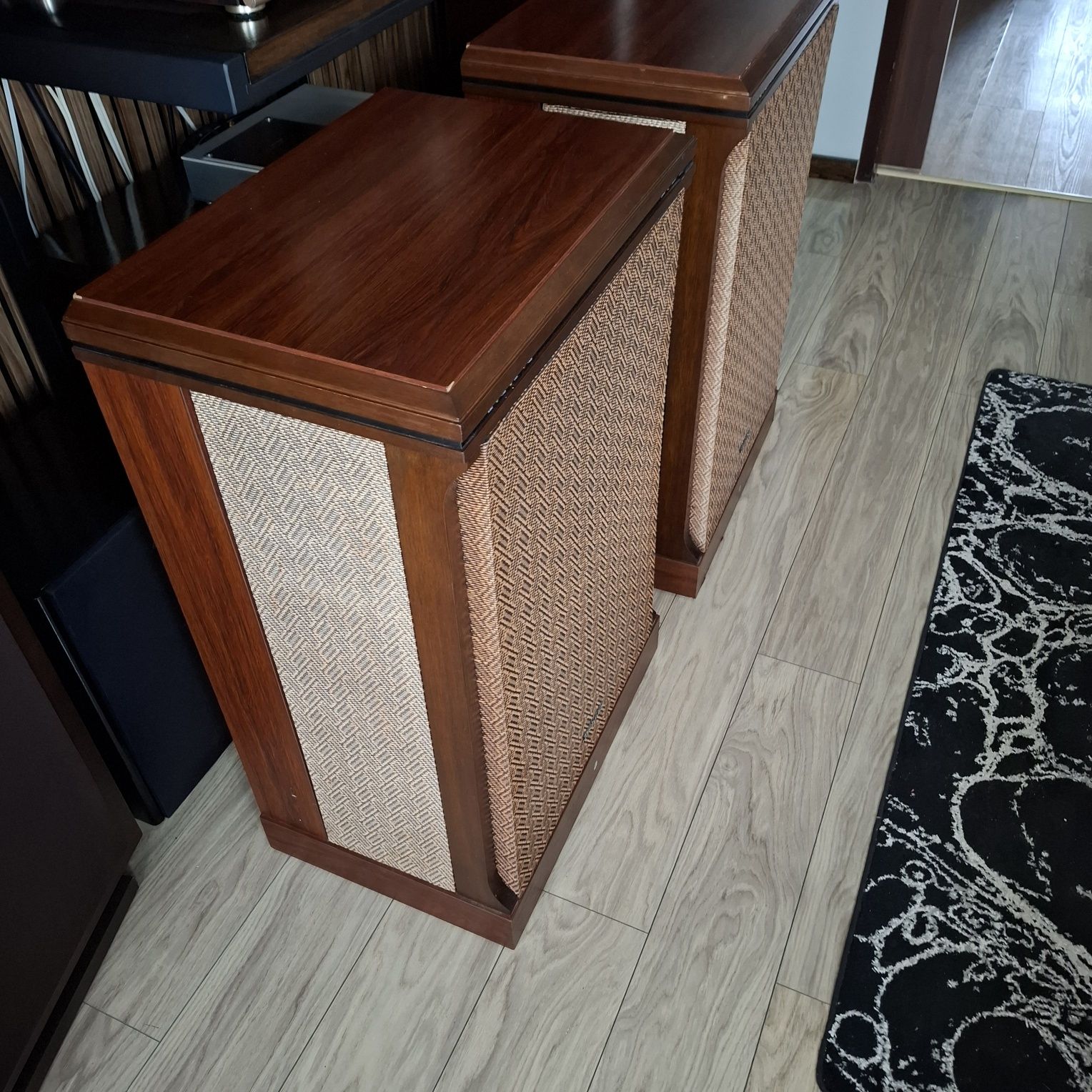 Kolumny technics