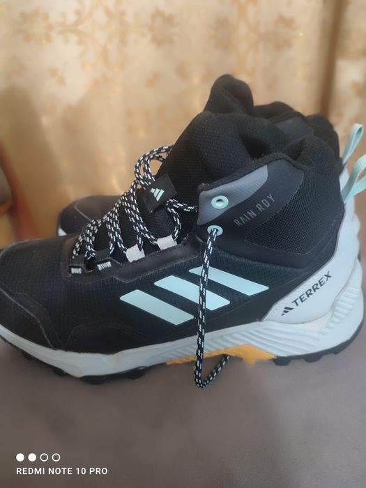 Кросівки Terrex, водовідштовхувальні