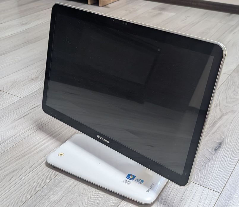 Компактний комп'ютер (моноблок) Lenovo IdeaCentre A300