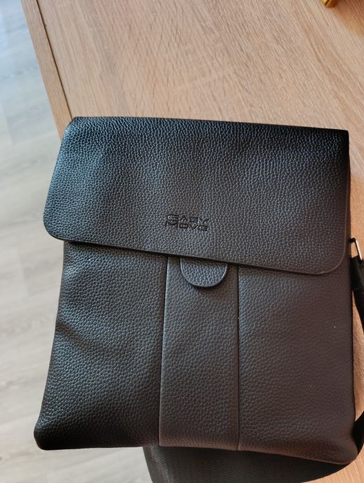 Продам мужскую сумочку.н