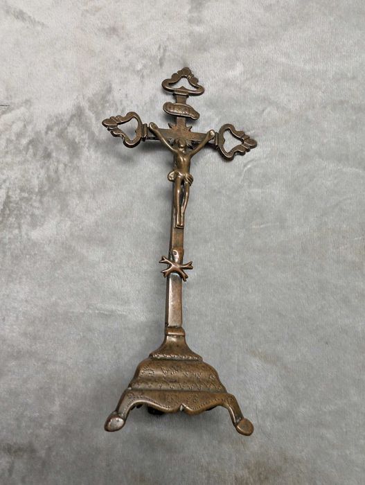 krzyż antyk brąz