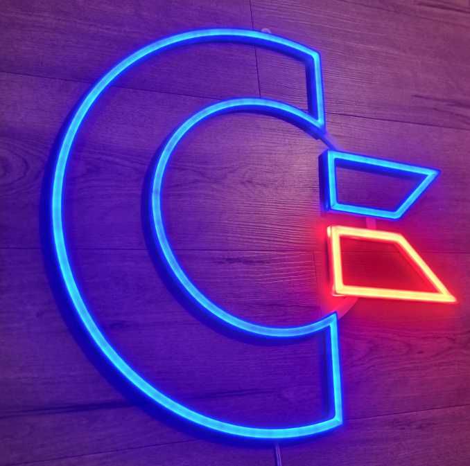 NEON Commodore C64 + kontroler bluetooth/pilot