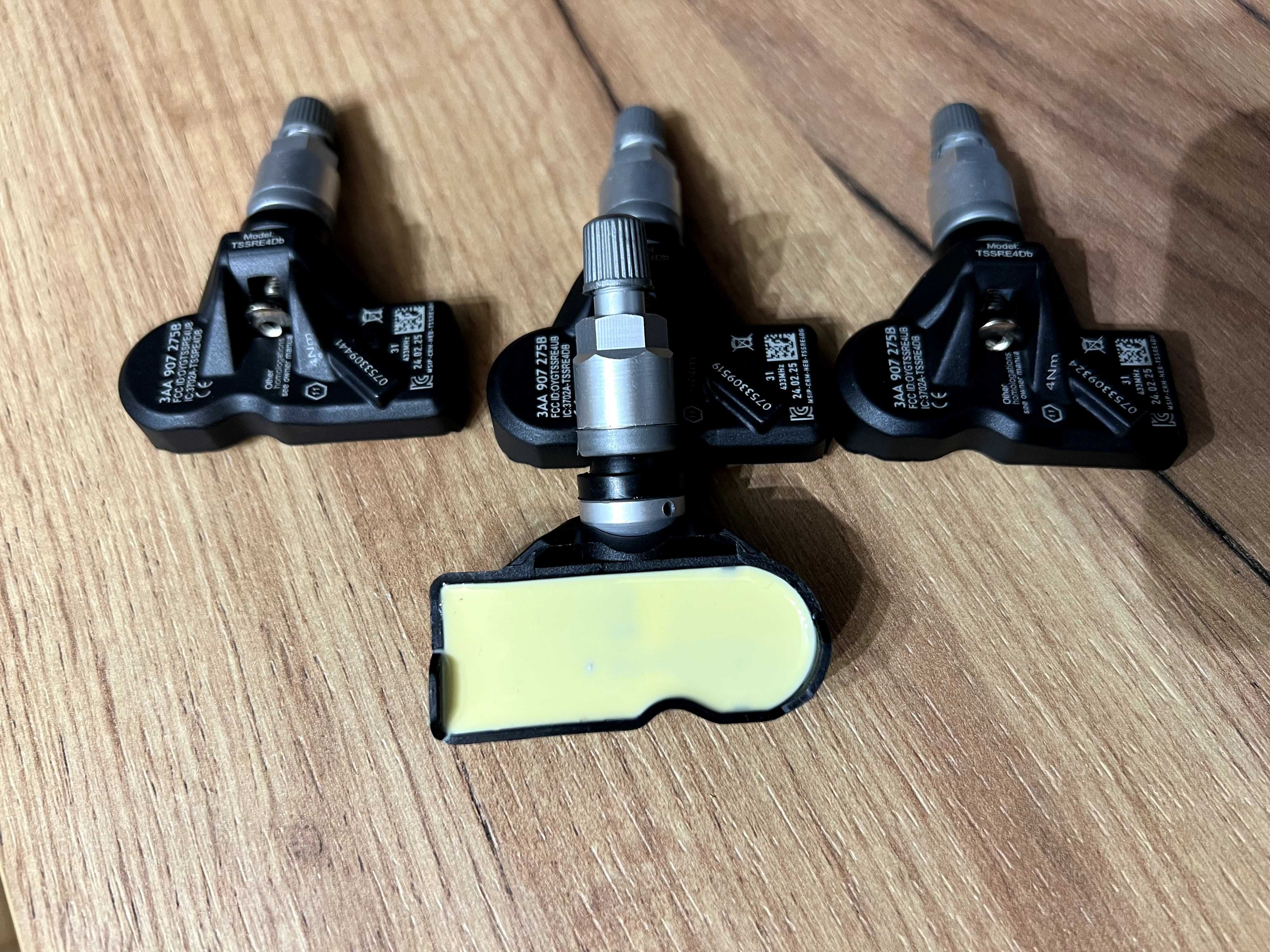 Czujniki ciśnienia opon powietrza VW Audi Skod TPMS Nowe 3 A4 6 7 8 Q7