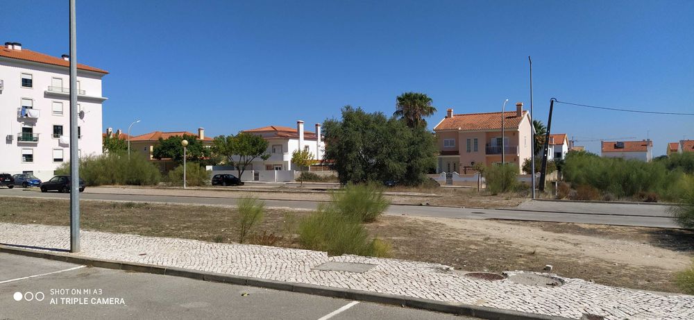Lote de terreno para construção de prédio - Aires Palmela