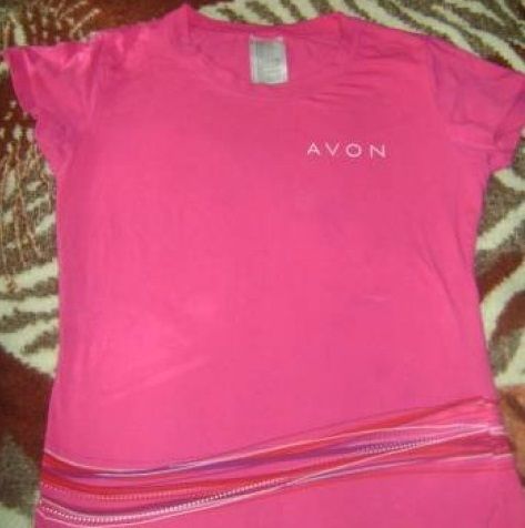 Фирменная женская футболка с принтом «Avon» (хлопок; размер L/48)