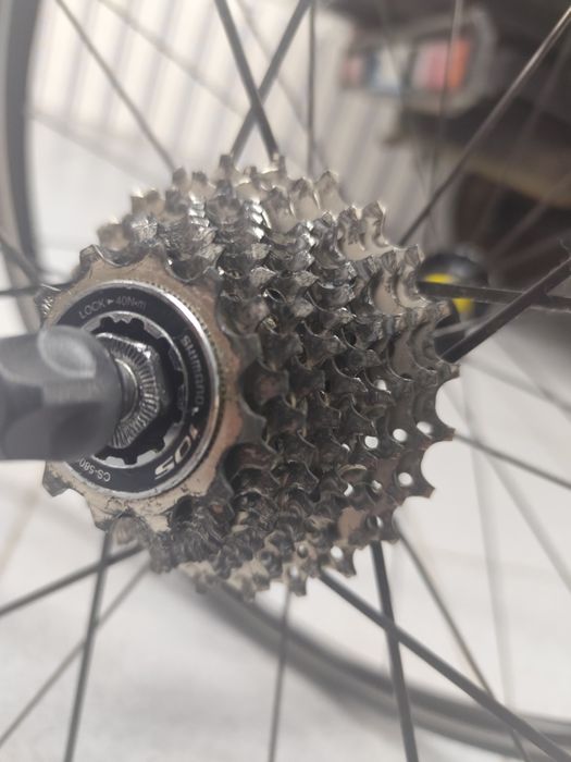 Rodas estrada Mavic Aksium (travão de aro)