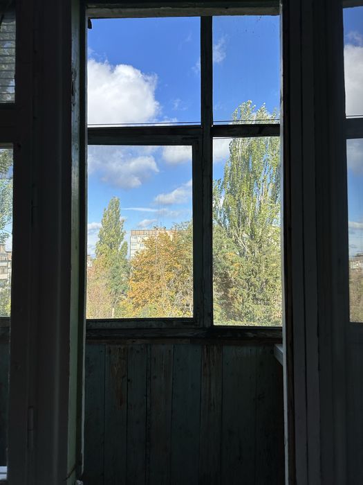 Продається тепла 2-кімнатна квартира м.Кривий Ріг , Інгулецький р-н