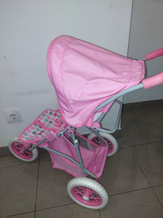 Carrinho de bonecas
