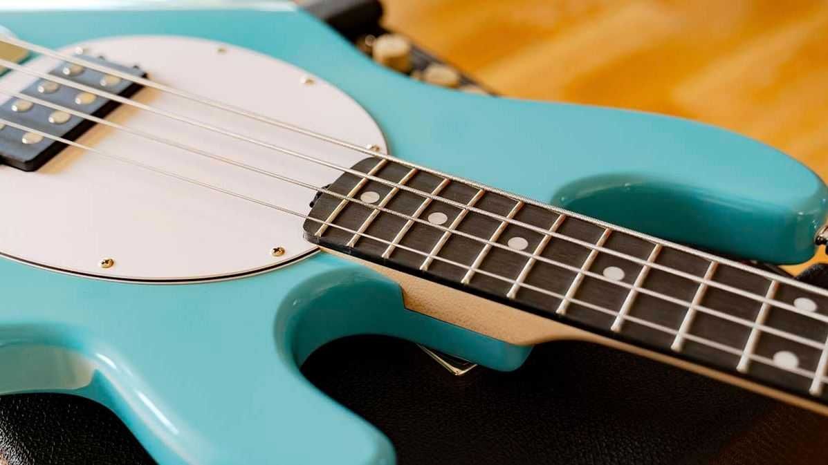 STERLING RAY 2 gitara basowa