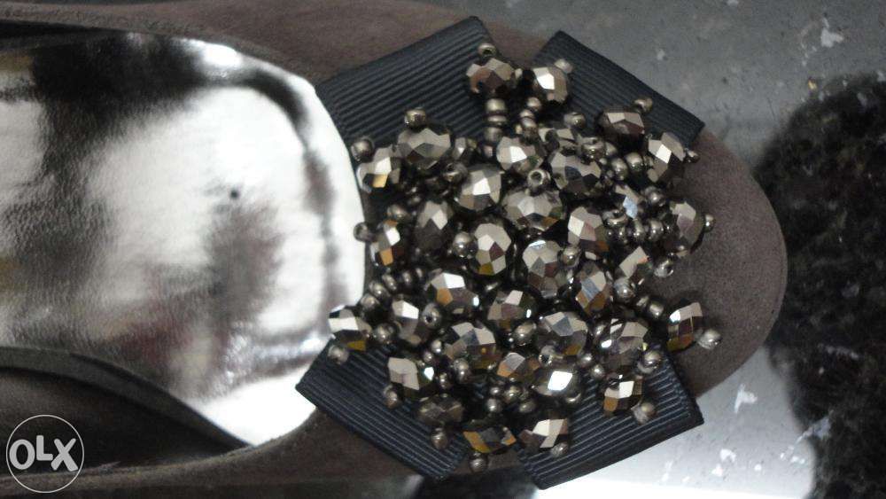 Sapatos de senhora cinza em camurça Kesly