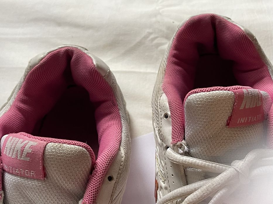 жіночі кросівки nike y2k