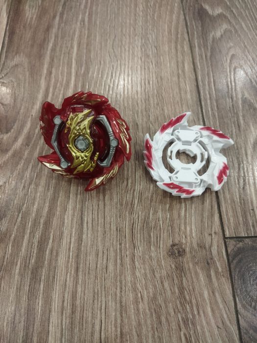 Набір із 3 бейблейдів + запускалка