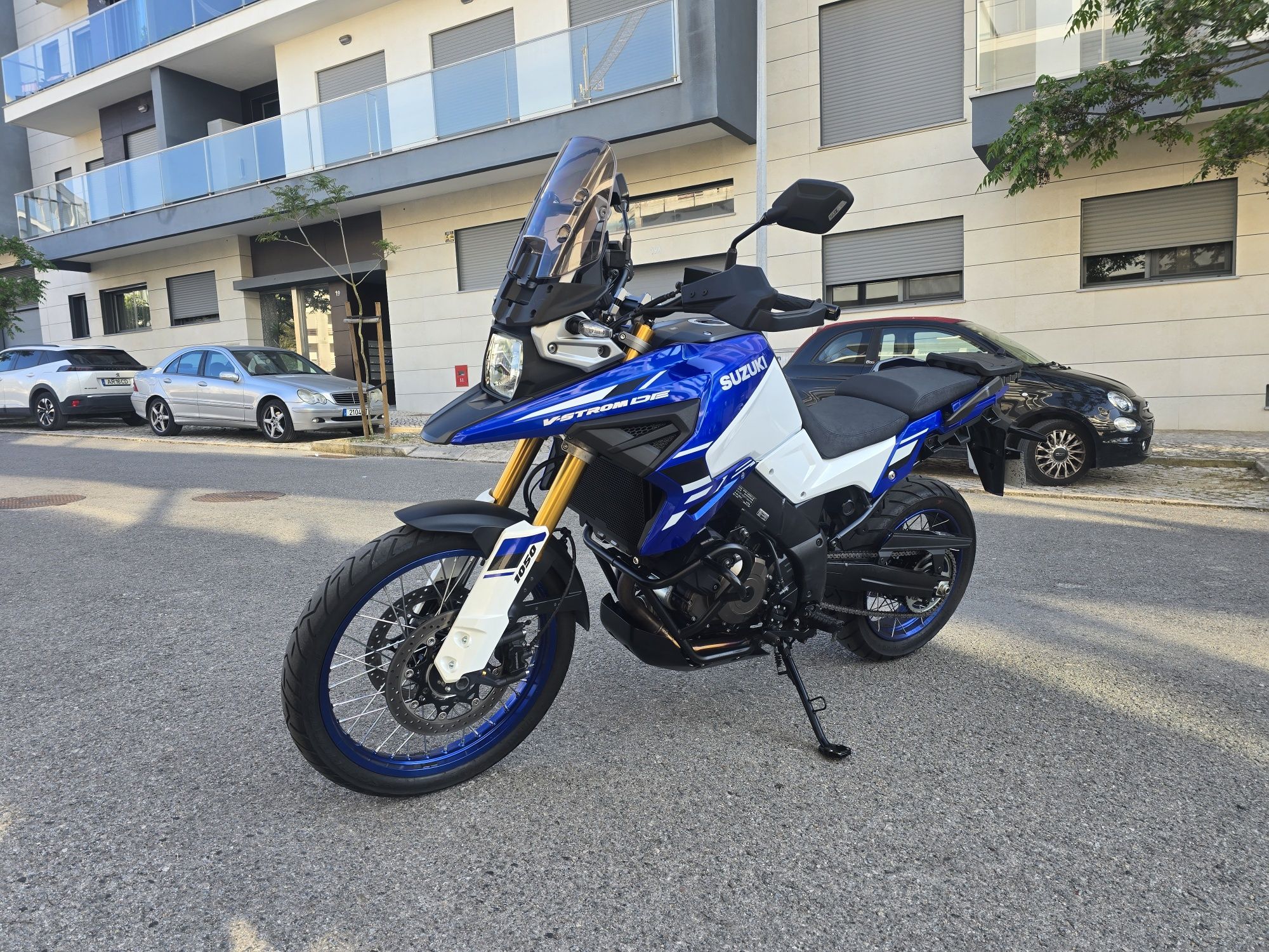 Suzuki v-storm 1050 DE