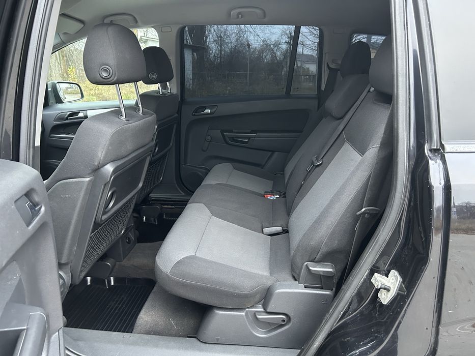 Opel zafira 2010 1.9tdi