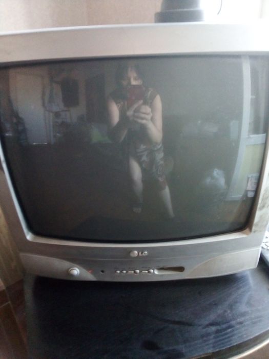 Продам телевизор