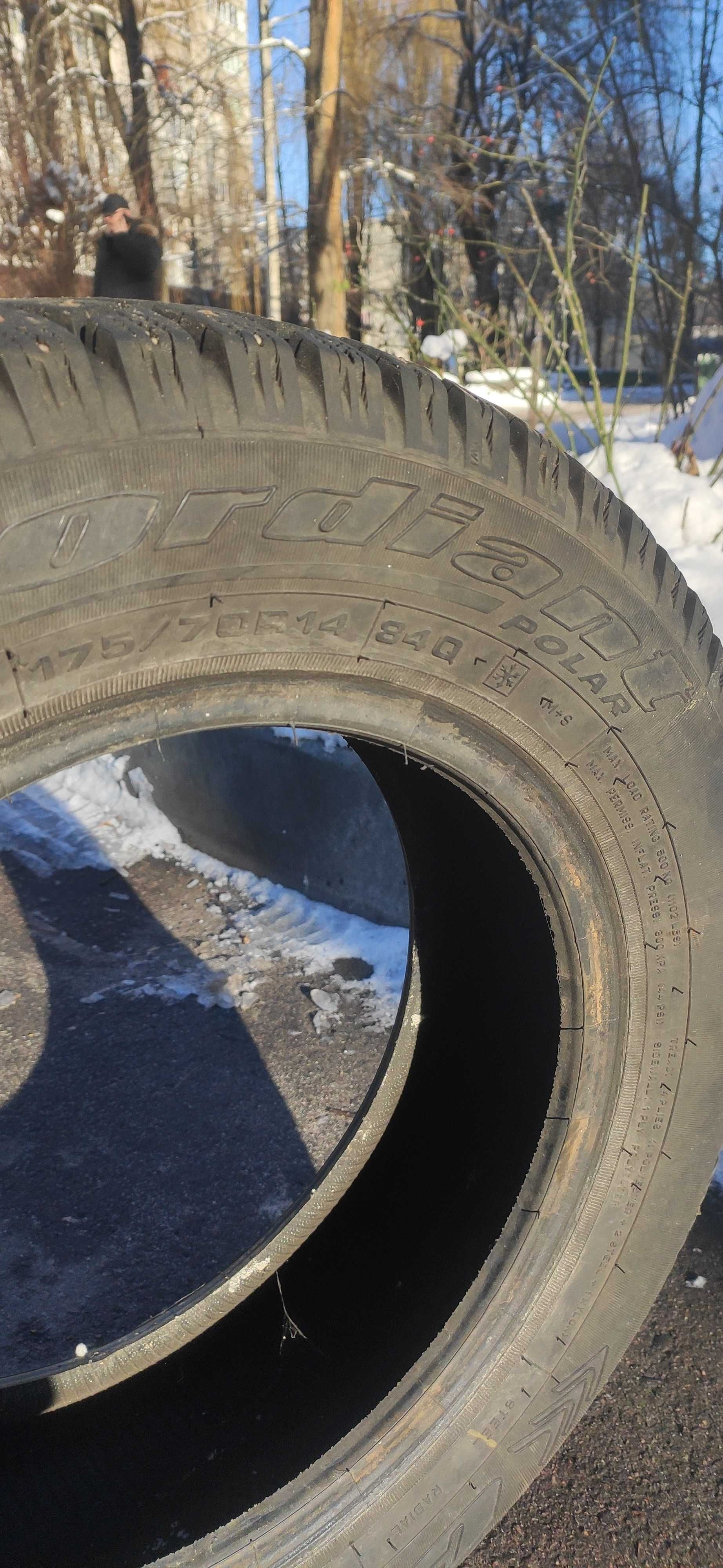 Продам автомобільні шини Cordiant 175 /70 R14 зимні  а також дискі