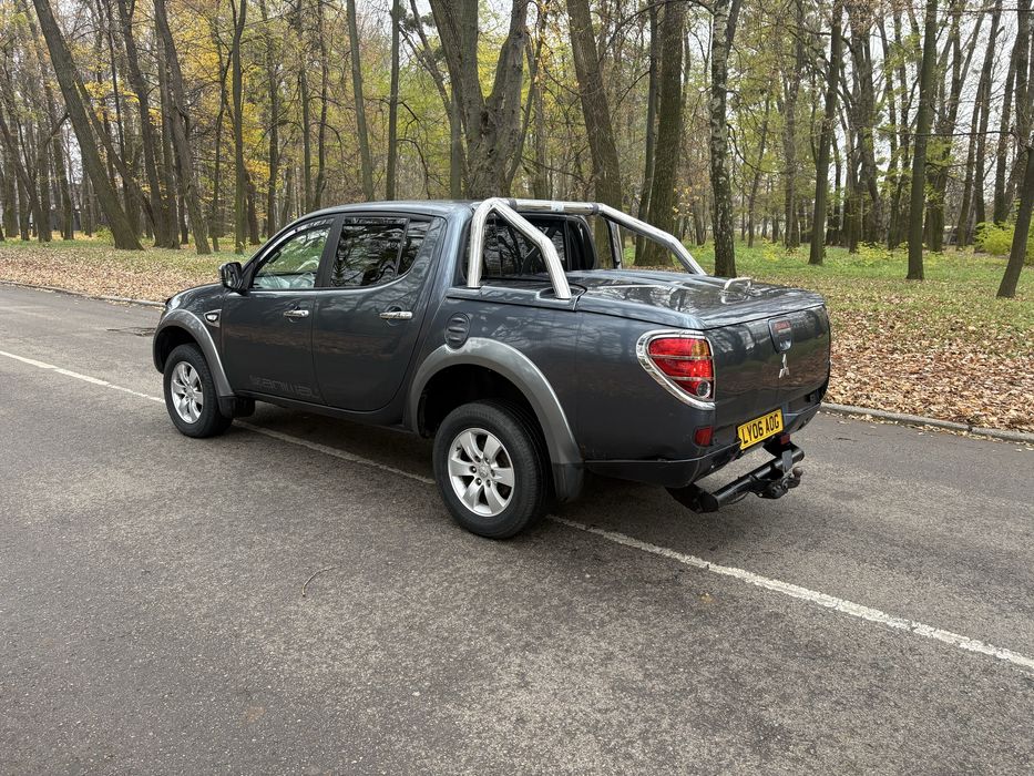 Мибісі Л200 свіжо пригнаний