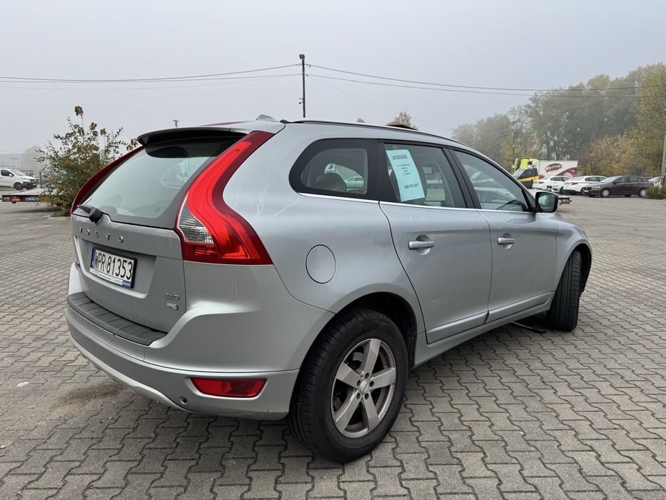 Volvo XC60 2.4 D5 manual 10 LAT W JEDNYCH REKACH! Dvd, panorama