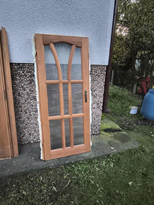 Drzwi wewnetrzne 80 cm lewe z futryna stała