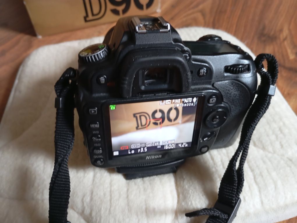 Nikon D90 + Obiektyw