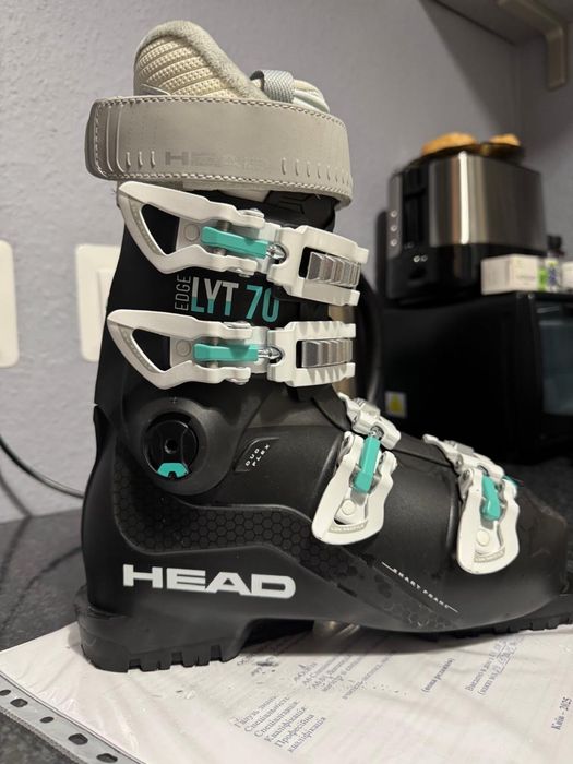 Горнолыжные ботинки женские р. 24-24,5