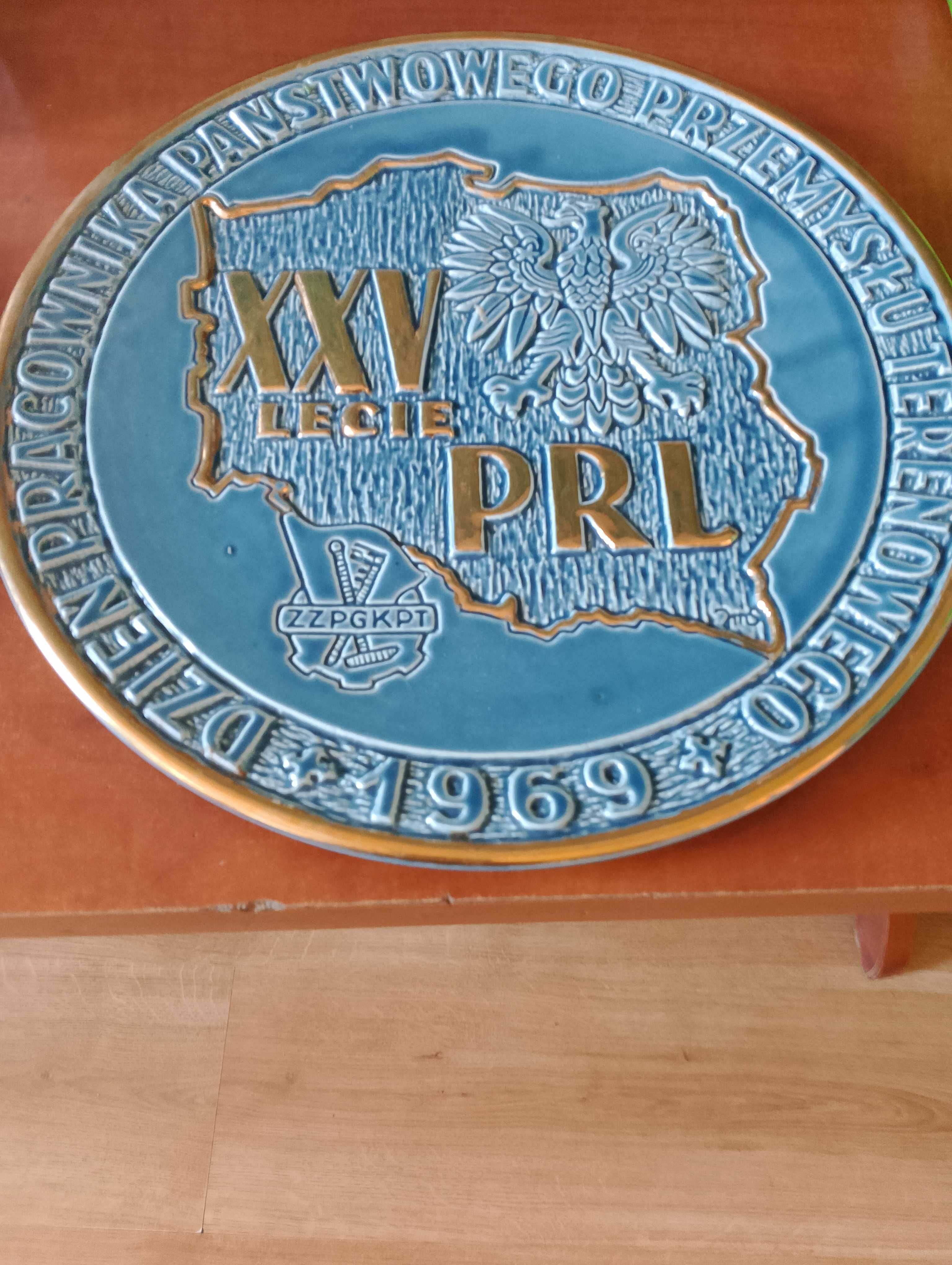 Sprzedam talerze z PRL-u