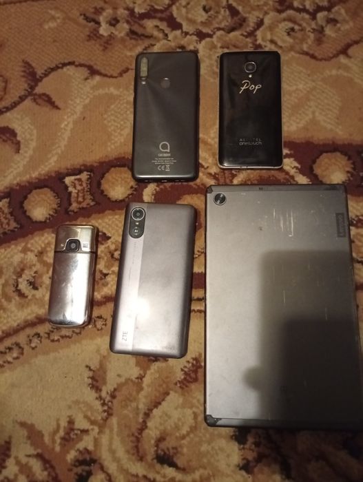 Телефоны на запчасти