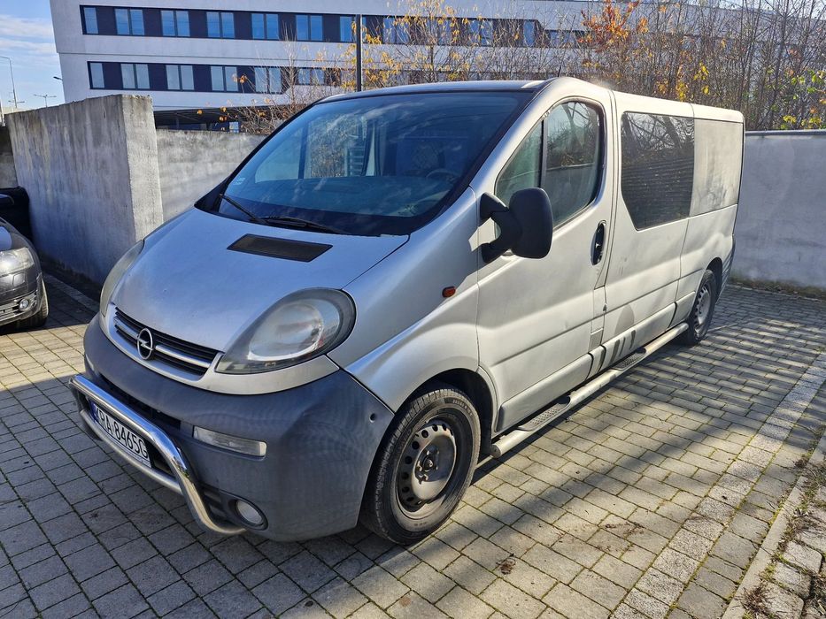 Opel Vivaro 1.9 CDTi  wersja przedłużona, 5-osobowy, niezawodna maszyna.