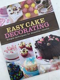 Книга англійською мовою Easy cake decorating