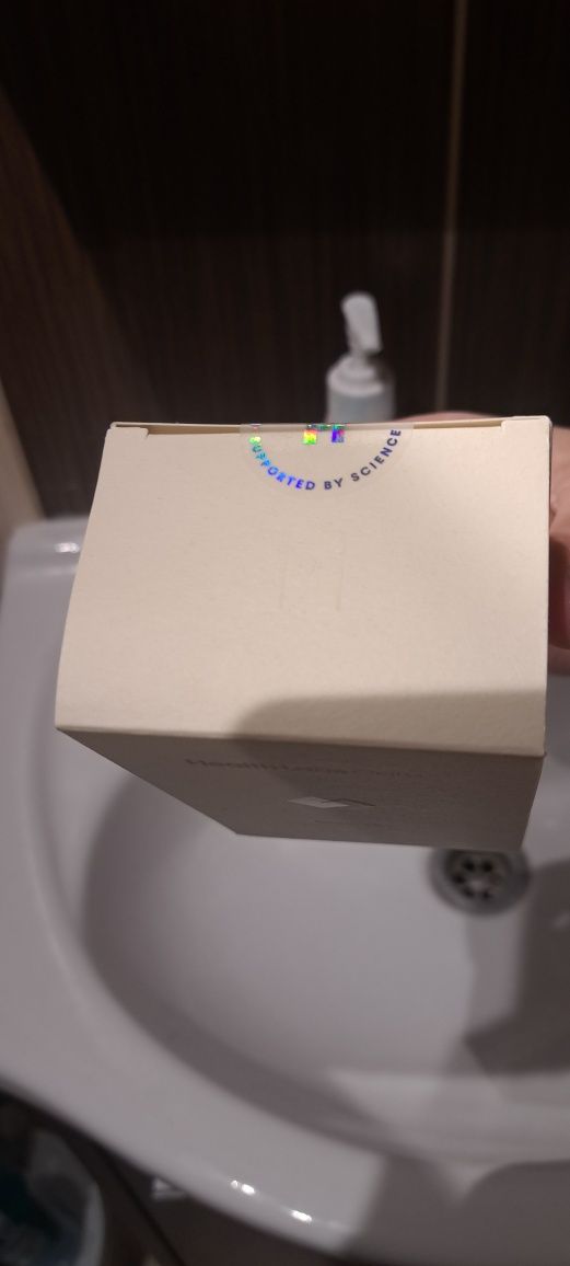 Health Labs Care krem rozświetlający pod oczy