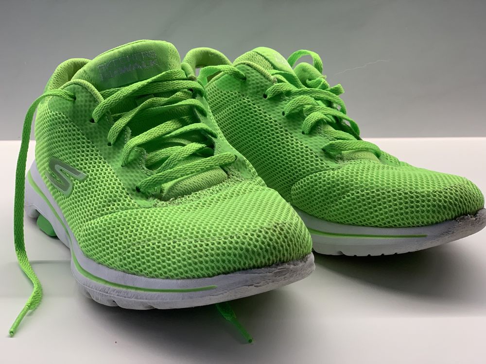 Skechers кроссовки салатового цвета lime, 38-39 размер