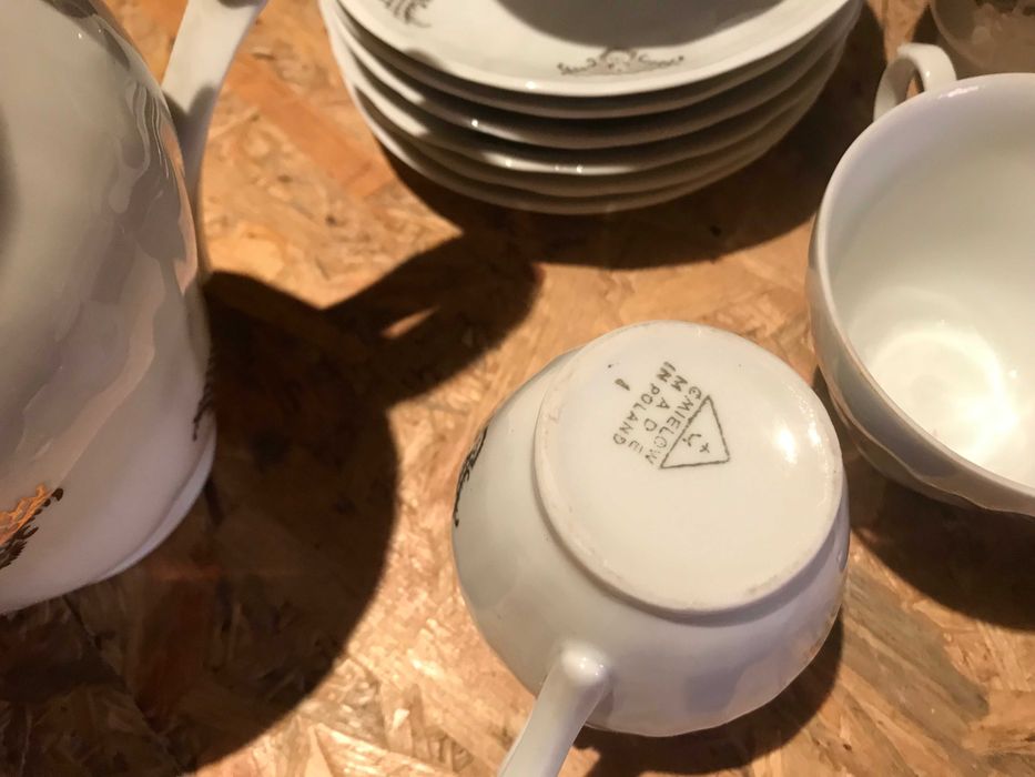 Ćmielów komplet sześciosobowy - srebrny wzór na białym tle