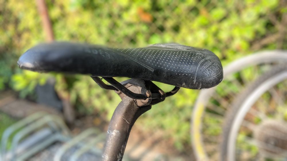 Ciekawy rower do odrestaurowania plus zestaw kół