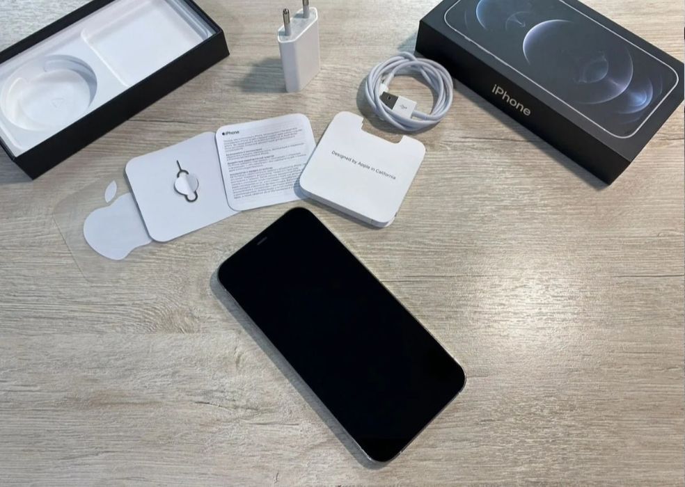 Продам Iphone 12 Pro 256gb оригинал